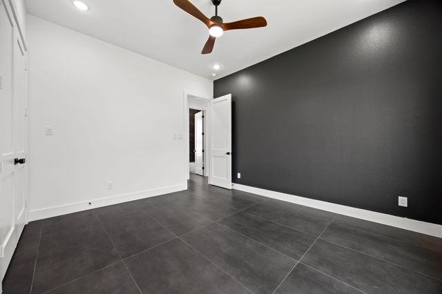 71 Camden Hills Drive, Montgomery, TX 77356