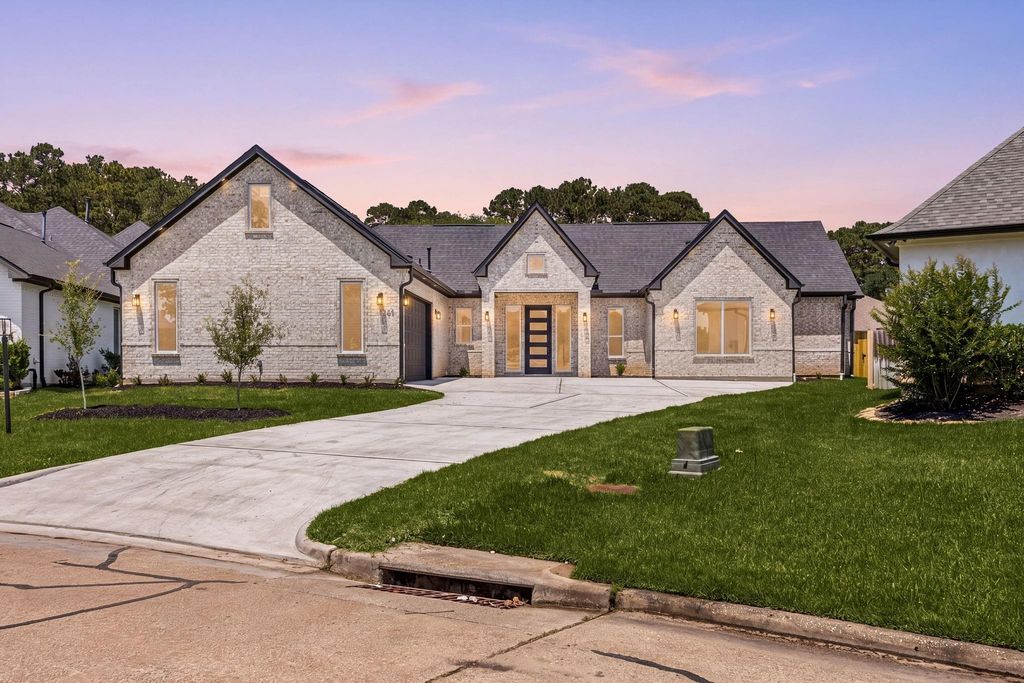 71 Camden Hills Drive, Montgomery, TX 77356