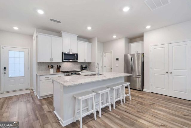350 Timberland Avenue, Dawsonville, GA 30534