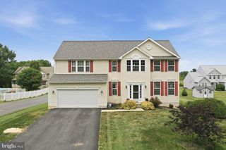 807 CRESTWOOD DRIVE #106, Chambersburg, PA 17202