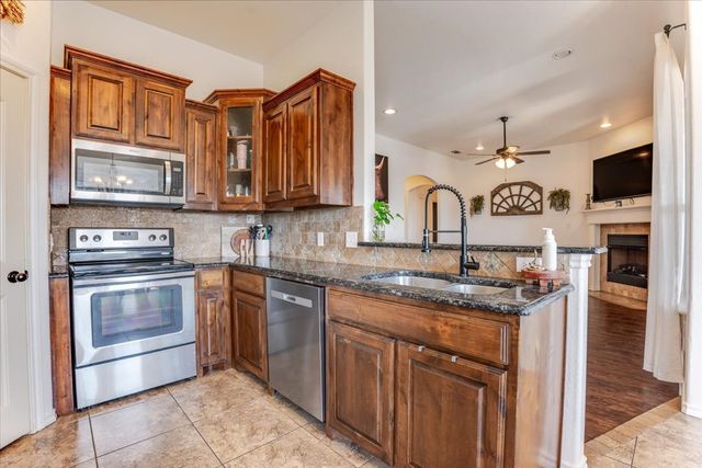9120 Parkview Circle, Tolar, TX 76476