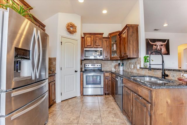 9120 Parkview Circle, Tolar, TX 76476