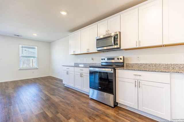 1229 Entrada De Real, Converse, TX 78109