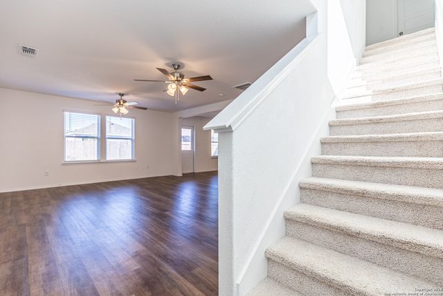 1229 Entrada De Real, Converse, TX 78109