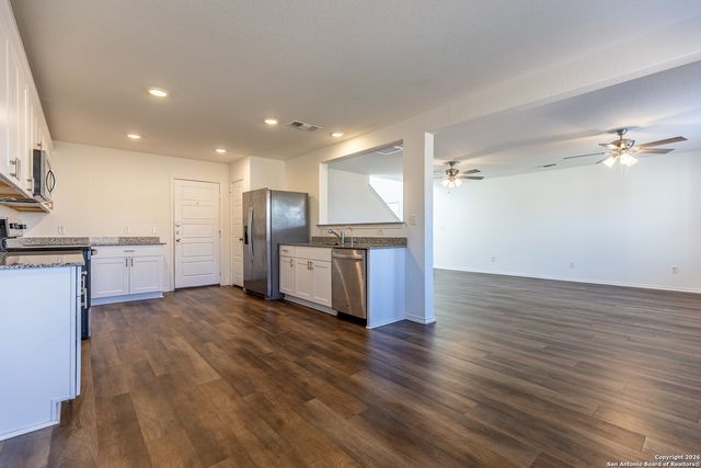 1229 Entrada De Real, Converse, TX 78109