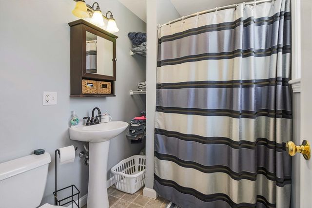 3 Torrey Ln, Holden, MA 01520