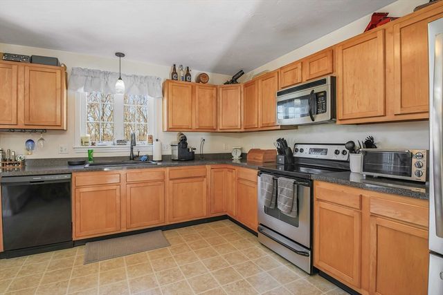 3 Torrey Ln, Holden, MA 01520