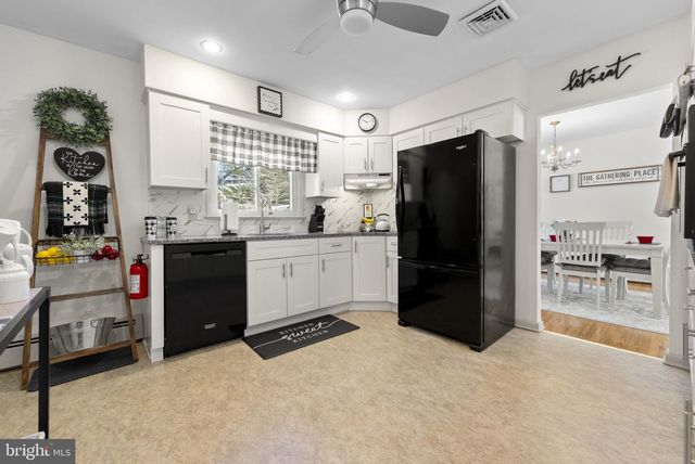 10 HOMESTEAD DR, Millville, NJ 08332