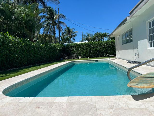 1072 SW 25TH Avenue, Boynton Beach, FL 33426