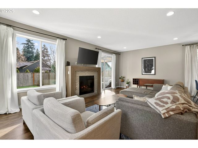 6920 Se LAMPHIER St, Milwaukie, OR 97222