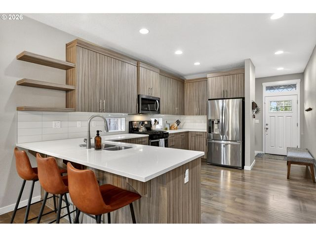 6920 Se LAMPHIER St, Milwaukie, OR 97222