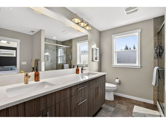 6920 Se LAMPHIER St, Milwaukie, OR 97222