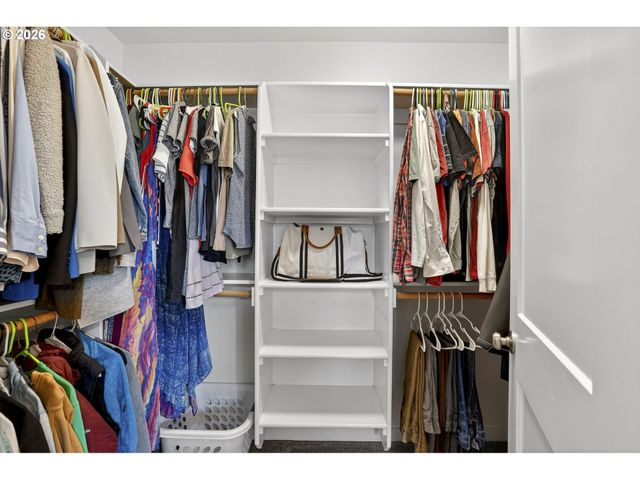 6920 Se LAMPHIER St, Milwaukie, OR 97222