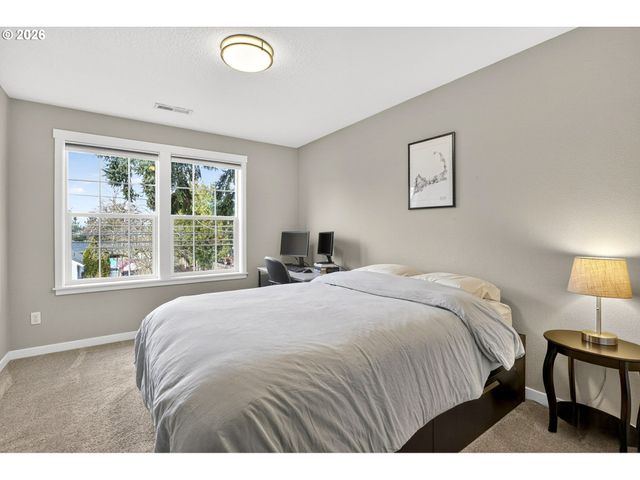 6920 Se LAMPHIER St, Milwaukie, OR 97222