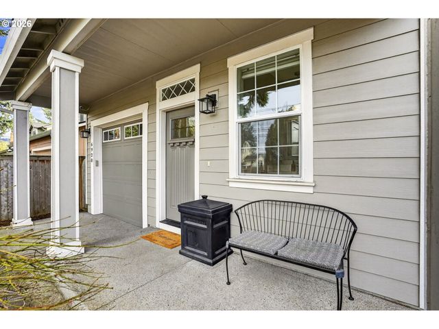 6920 Se LAMPHIER St, Milwaukie, OR 97222