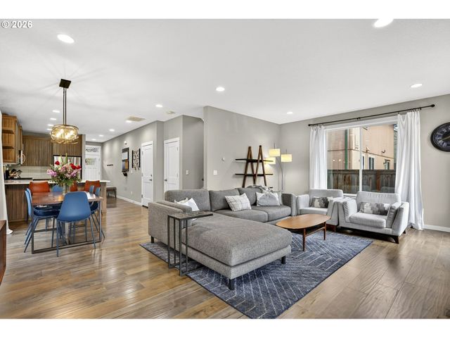 6920 Se LAMPHIER St, Milwaukie, OR 97222