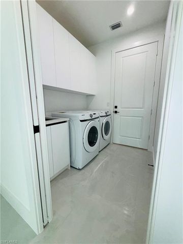 3841 24th AVE NE, Naples, FL 34120