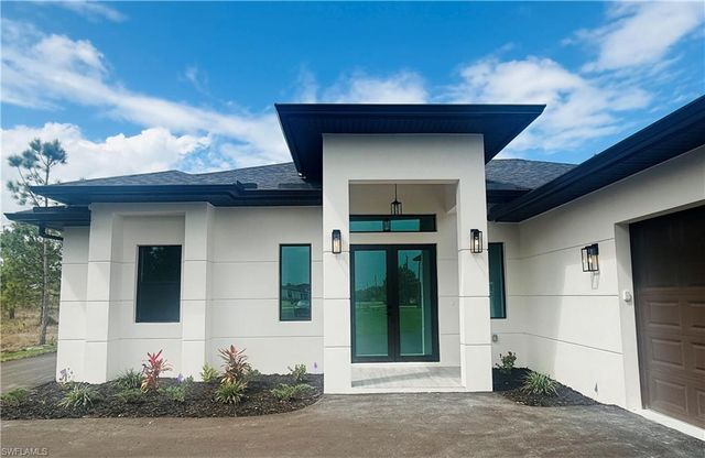 3841 24th AVE NE, Naples, FL 34120