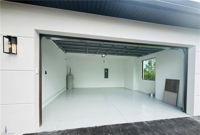 3841 24th AVE NE, Naples, FL 34120