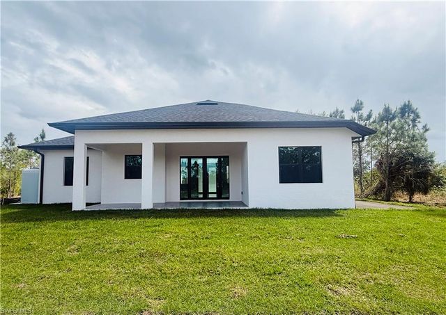 3841 24th AVE NE, Naples, FL 34120