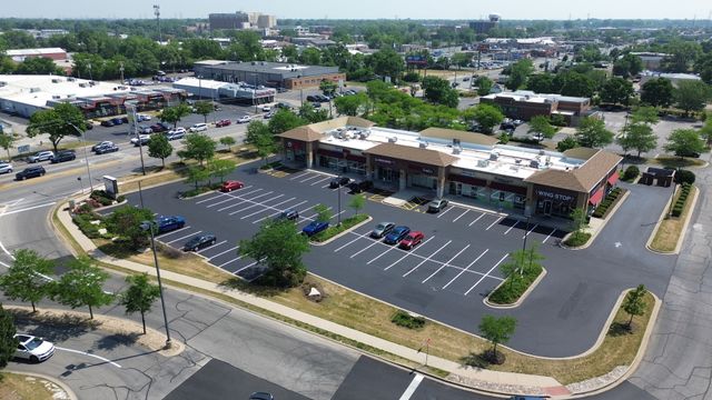 2410 W Jefferson Street 102, Joliet, IL 60435