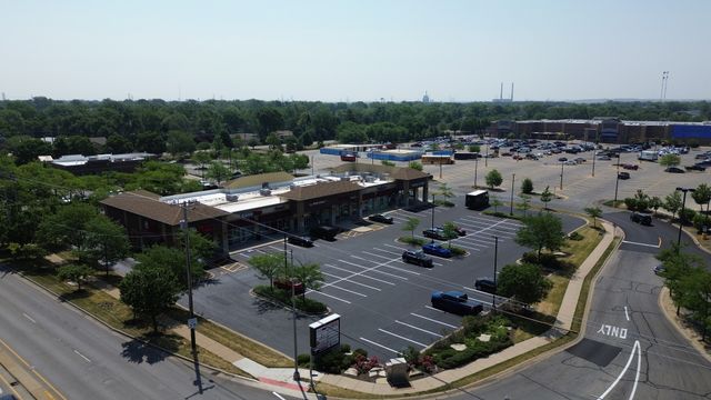 2410 W Jefferson Street 102, Joliet, IL 60435