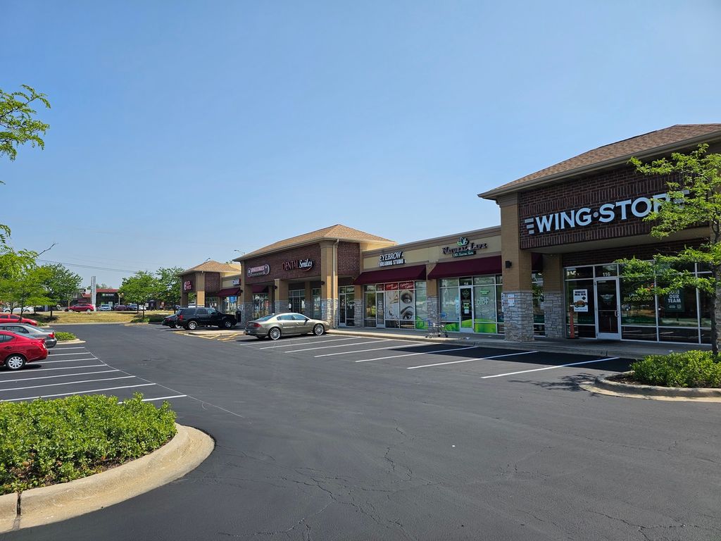 2410 W Jefferson Street 102, Joliet, IL 60435