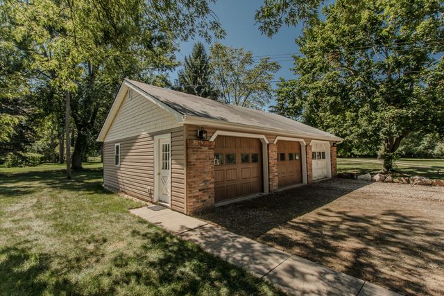 675 Mooreville Road, York Twp, MI 48160