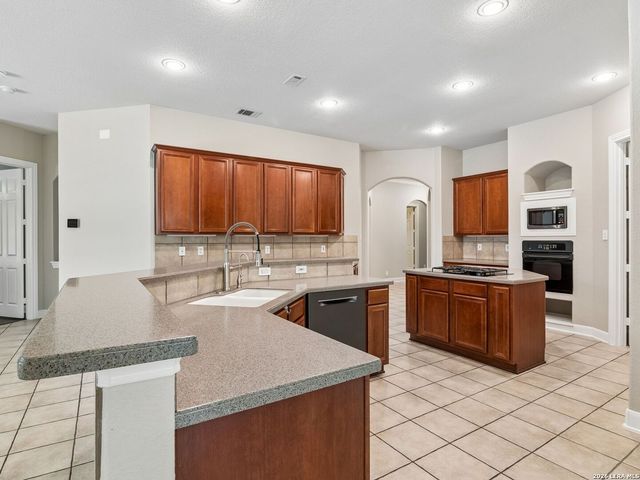 7730 Moss Brook, San Antonio, TX 78255