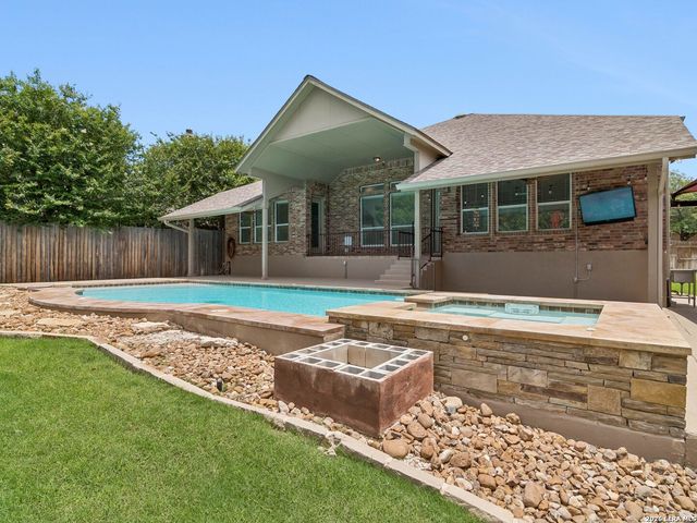 7730 Moss Brook, San Antonio, TX 78255