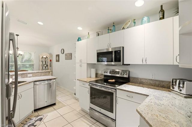 218 Marseille DR, Naples, FL 34112