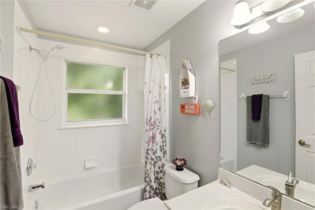 218 Marseille DR, Naples, FL 34112