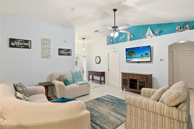 218 Marseille DR, Naples, FL 34112