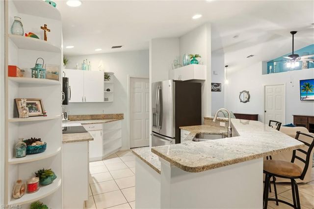 218 Marseille DR, Naples, FL 34112