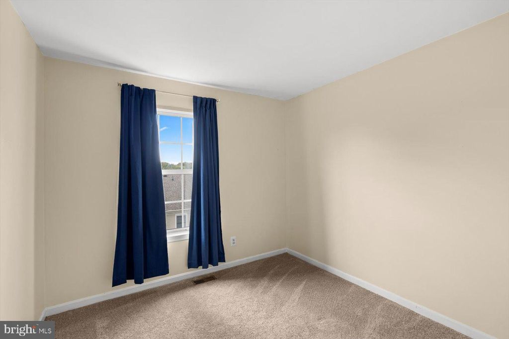 16 TALL OAKS CT, Stafford, VA 22556