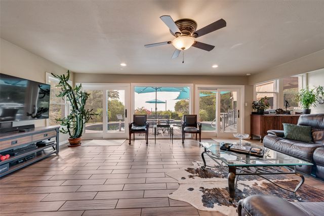 1819 W Belt Line Road, Cedar Hill, TX 75104