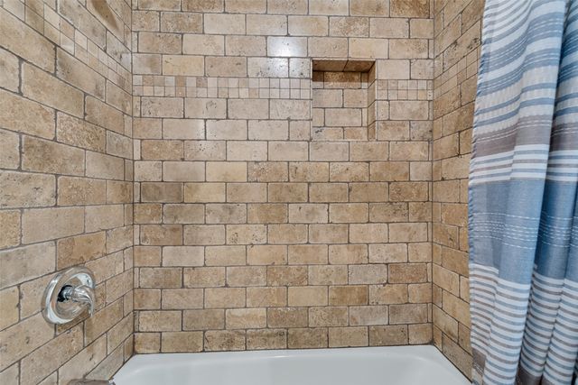 1819 W Belt Line Road, Cedar Hill, TX 75104
