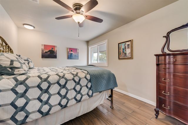 1819 W Belt Line Road, Cedar Hill, TX 75104