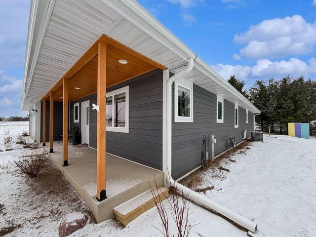 90 Mcdermott COURT, Random Lake, WI 53075