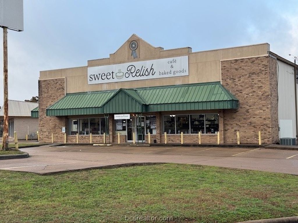 1136 East Villa Maria Road, Bryan, TX 77802 — exterior