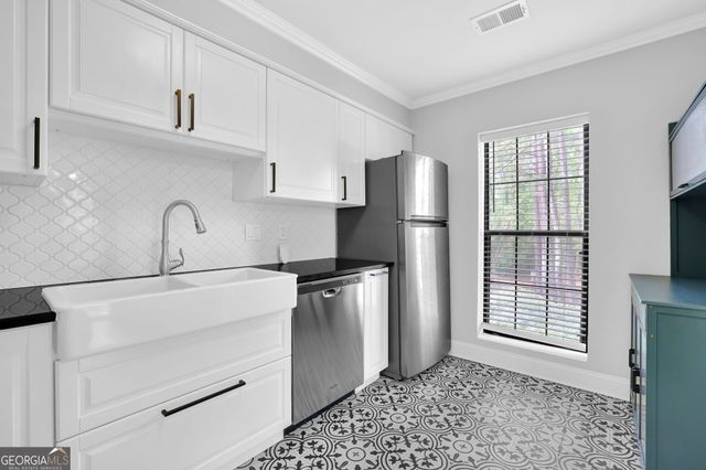 1104 Pine Heights Drive NE, Atlanta, GA 30324