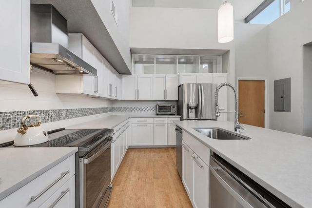 1600 Barton Springs RD 5406, Austin, TX 78704