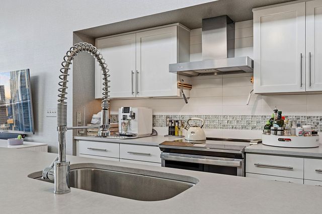 1600 Barton Springs RD 5406, Austin, TX 78704