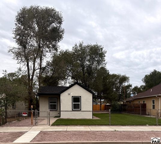 1537 Cypress St, Pueblo, CO 81004