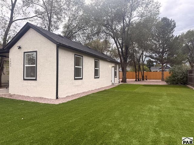 1537 Cypress St, Pueblo, CO 81004