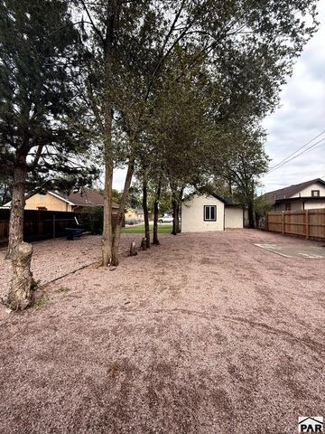1537 Cypress St, Pueblo, CO 81004