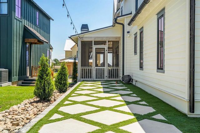 43 Ramble Along Road, Carlton Landing, OK 74432