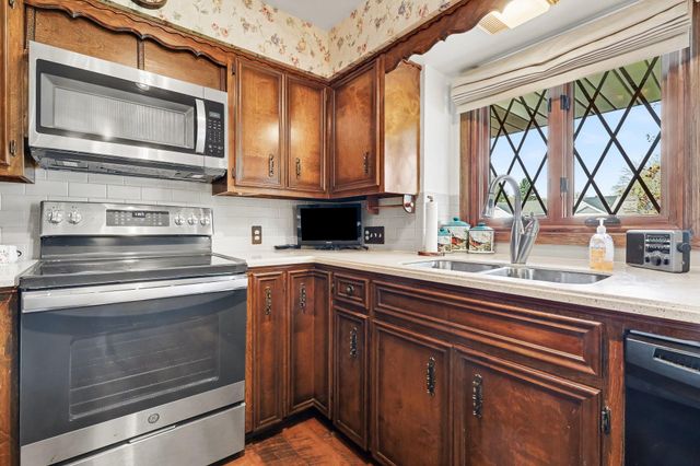 7056 Brooklyn Avenue Se, Gaines Twp, MI 49508