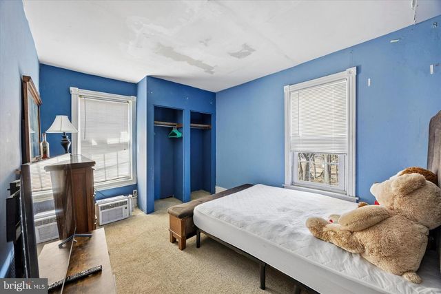 10 CHERRY ST, Willow Grove, PA 19090