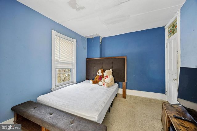 10 CHERRY ST, Willow Grove, PA 19090